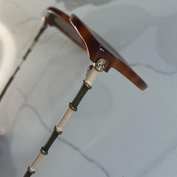 Gucci Tortoiseshell Sunglasses | Brown - Picture 10 of 13